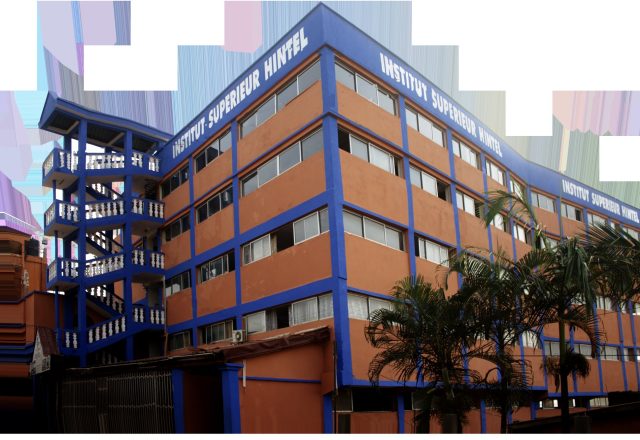 Le bâtiment principal de l'institut, à Ngousso.