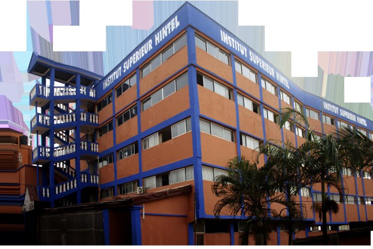 Le bâtiment principal de l'institut, à Ngousso.